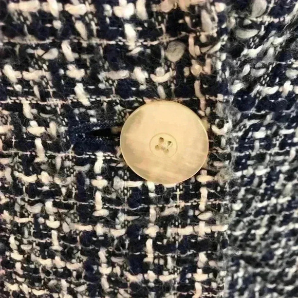 Jones New York size 6 Blue and White Tweed Jacket lined - Picture 2 of 6